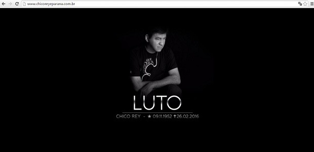 Site oficial da dupla Chico Rey & Paraná exibia uma mensagem de luto com a foto do sertanejo (Foto: Reprodução)