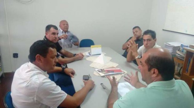 A diretoria do Vocem se reuniu para traçar os planos para 2016 (Foto: AFI - Agência Futebol Interior)