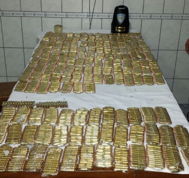 No total foram 6 mil munições apreendidas (Foto: Polícia Rodoviária/Divulgação)