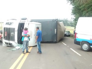 Criança e o pai saíram ilesos do acidente (Foto: Alexandre Gomes/ Arquivo pessoal)