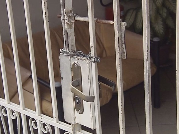 No momento do crime o portão estava sem cadeado (Foto: Reprodução / TV TEM)