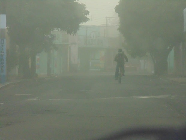 Quarta-feira amanhece com neblina (Foto: Diego Di Paula/AssisNews)