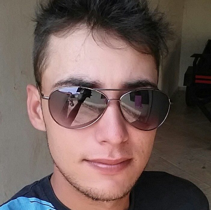 Vítima de 22 anos foi baleada e morreu durante abordagem policial (Foto: Facebook/Reprodução)