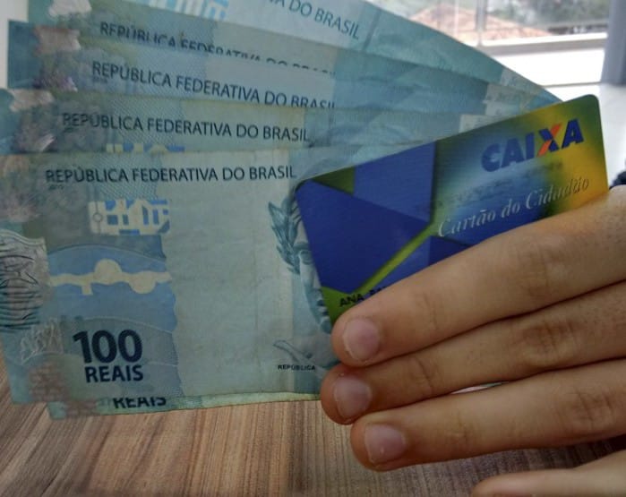 Ministério disponibiliza lista de nomes de quem tem direito ao Abono Salarial ano-base 2014