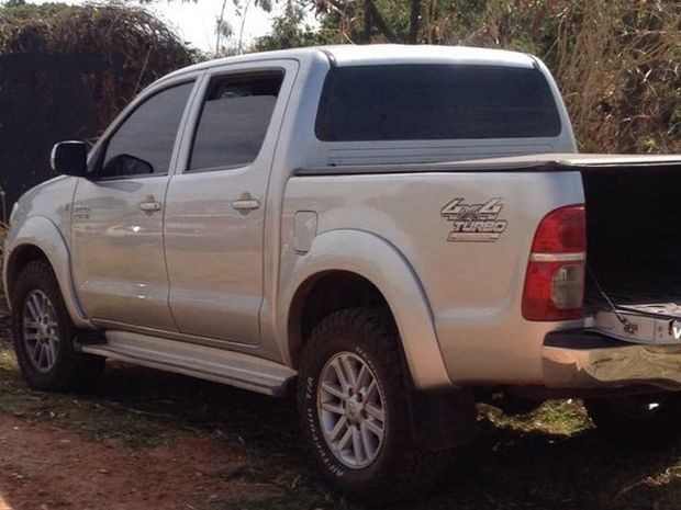 Caminhonete foi localizada pela polícia (Foto: Visão Notícias/Divulgação)