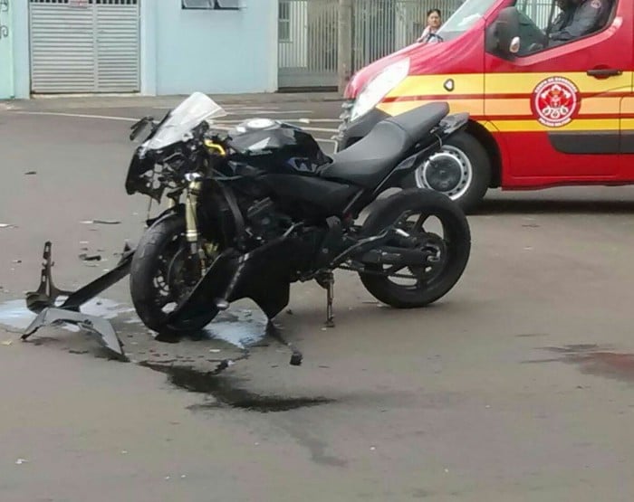 Acidente envolvendo CBR 600 rr é registrada na Dom Antonio (Foto: Whatsapp)