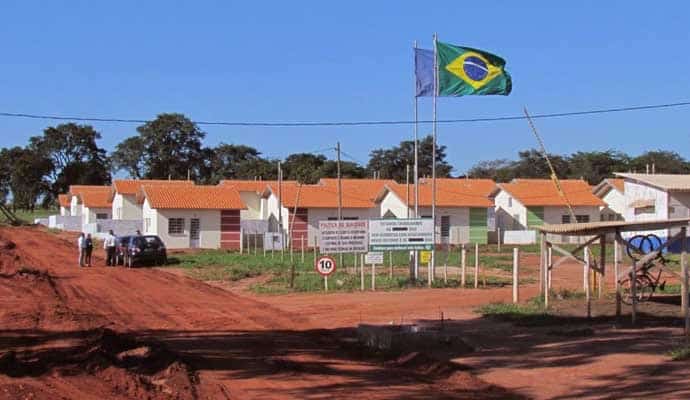 O Conjunto Habitacional 'J2' fica localizado às margens da Rodovia SP 284.
