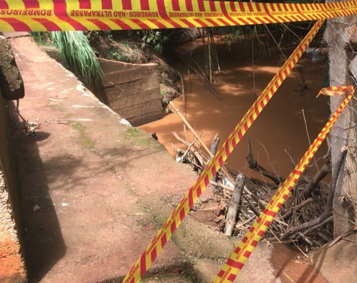 Local onde corpo foi encontrado está interditado (Foto: Arquivo Pessoal)