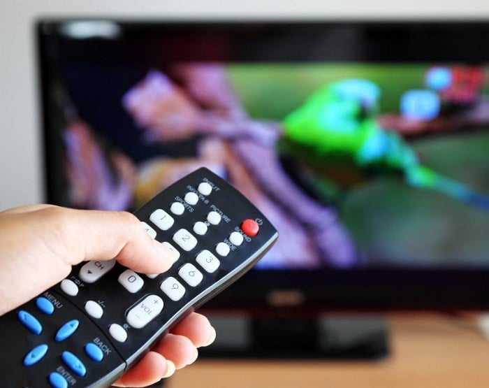 Consumo de TV aberta continua firme e forte no país, nas 24 horas do dia e em horário nobre 