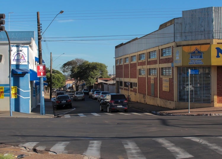 Rua São Pedro tem sentido de tráfego alterado a partir de domingo, 2