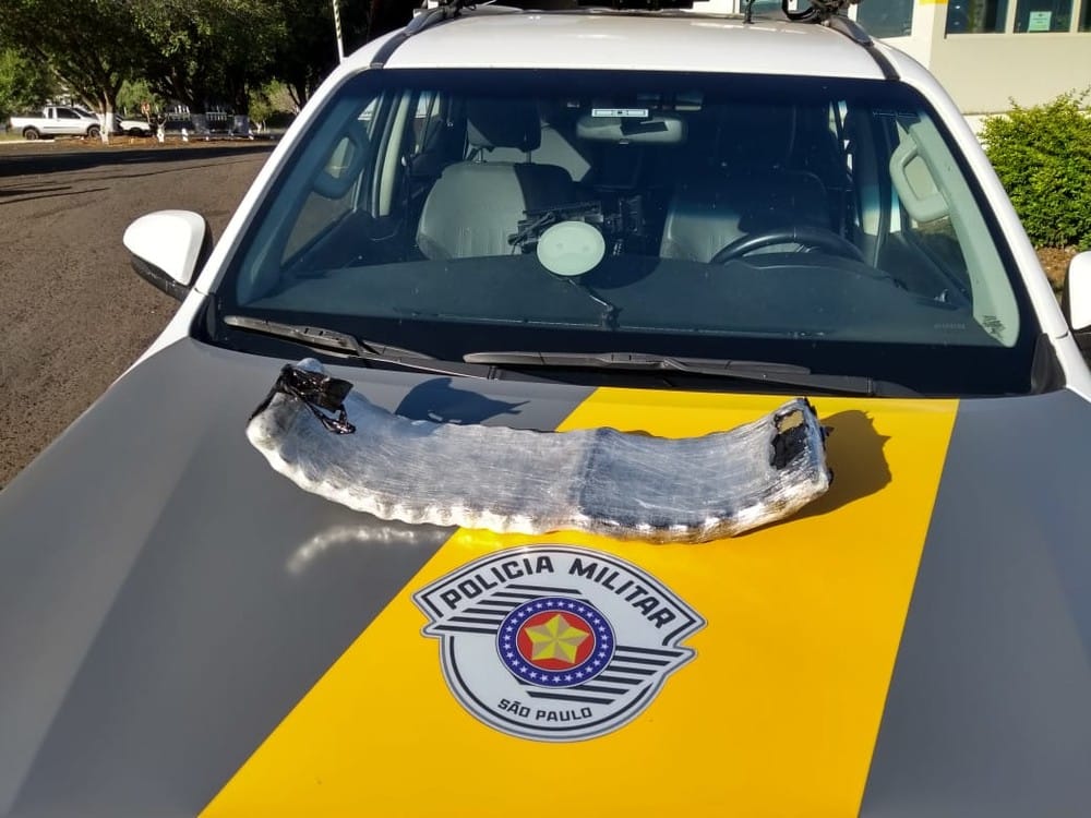 Foi apreendido um quilo e meio de haxixe com passageira de ônibus — Foto: Polícia Rodoviária de Assis/ Divulgação