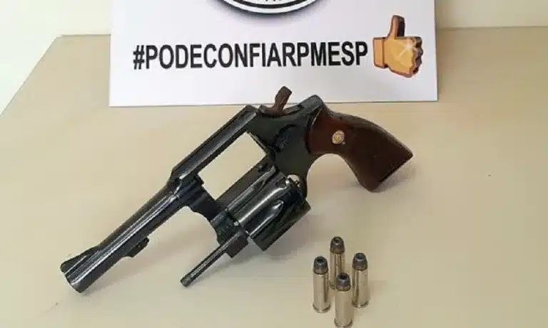 Polícia Militar apreende revólver após desentendimento em Cândido Mota (Foto: Reprodução)
