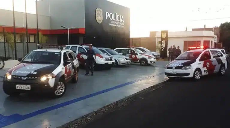 Quadrilha é presa pela PM após roubar residência em Paraguaçu Paulista (Foto: Manoel Moreno)