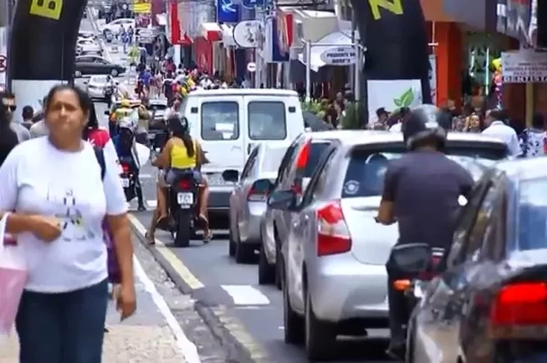 Prefeito de Marília anuncia que vai reabrir comércio na quarta-feira (Foto: Reprodução/TV TEM)