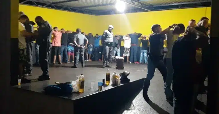 PM encerra baile funk clandestino em chácara de Ourinhos — Foto: Polícia Militar/Divulgação