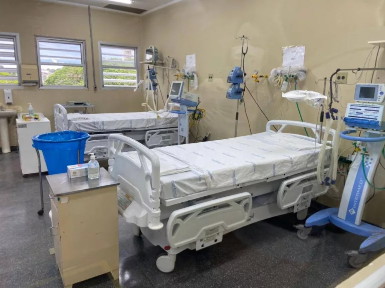 Taxa de ocupação hospitalar em leitos de UTI continua 100% (Foto: Reprodução/JSOL)
