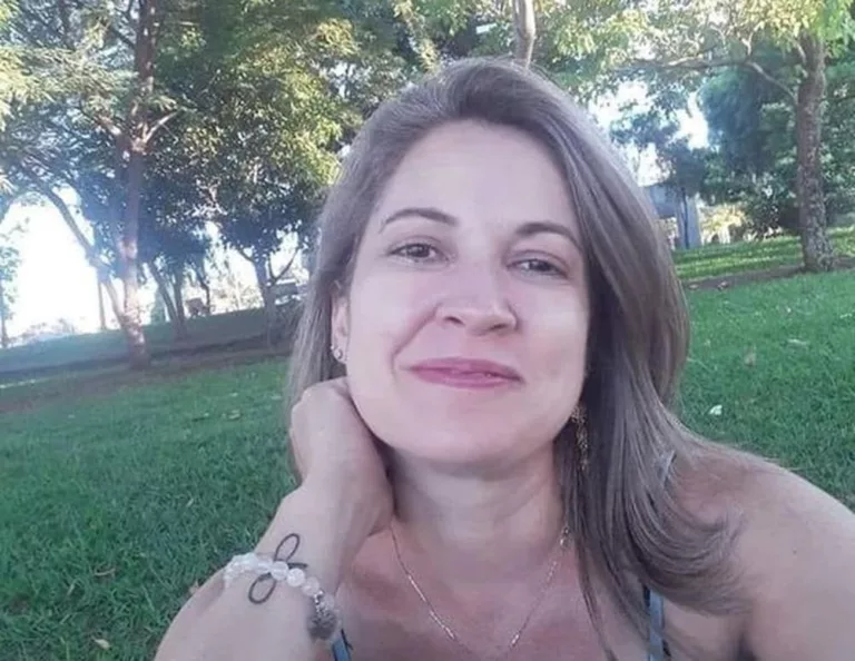Cláudia Valéria de Oliveira foi encontrada morta pelo filho em Canitar (Foto: Arquivo Pessoal)