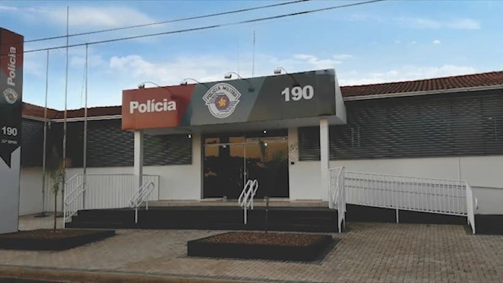 Vacinação contra Covid foi realizada na sede do Batalhão em Assis — Foto: Facebook/ Reprodução