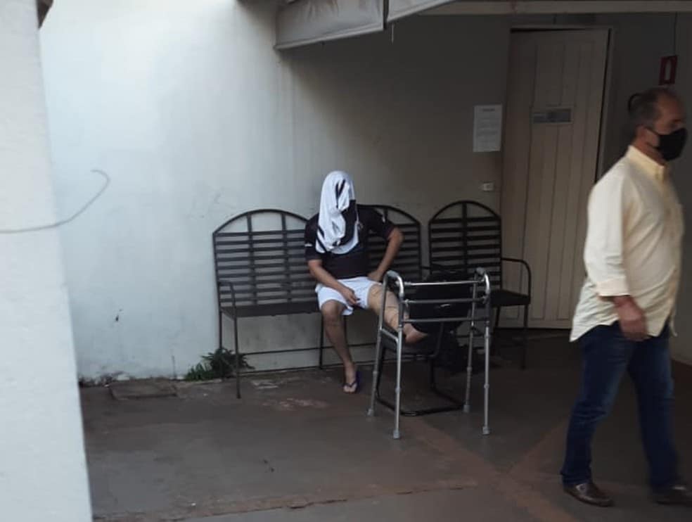 Murilo foi levado à Central de Polícia Judiciária (CPJ) de Assis — Foto: Anderson Camargo/TV TEM