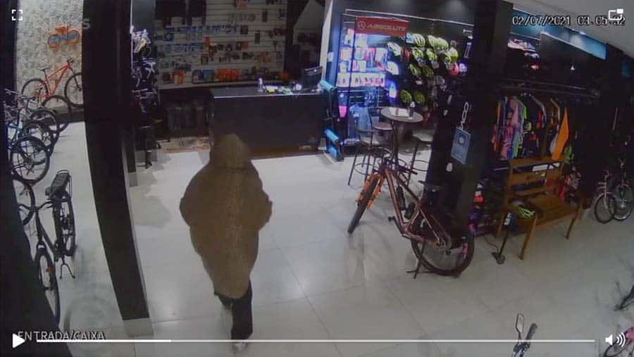 Dois estabelecimentos de Cândido Mota são furtados em menos de 4 horas (Foto: Reprodução/O Diário do Vale)