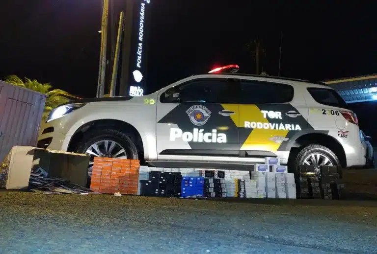 Polícia Militar Rodoviária apreende mais de 400 unidades de produtos eletrônicos na SP-327 em Santa Cruz do Rio Pardo (SP) — Foto: Polícia Militar Rodoviária/ Divulgação