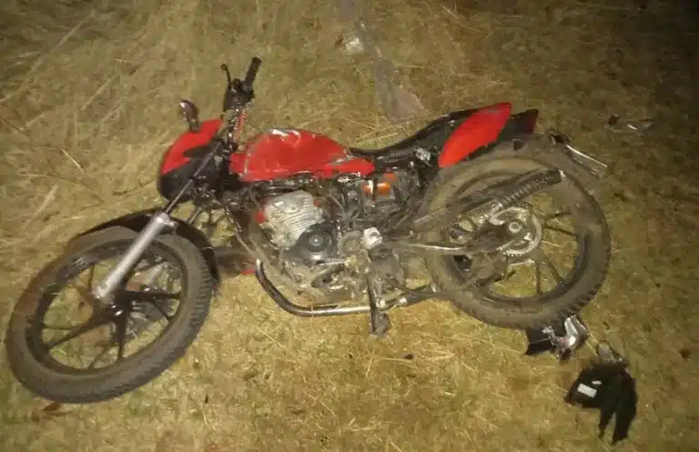 Motociclista foi vítima fatal em acidente na Rodovia Brigadeiro Eduardo Gomes (SP-457) - Foto: Paulo Santana/Cedida