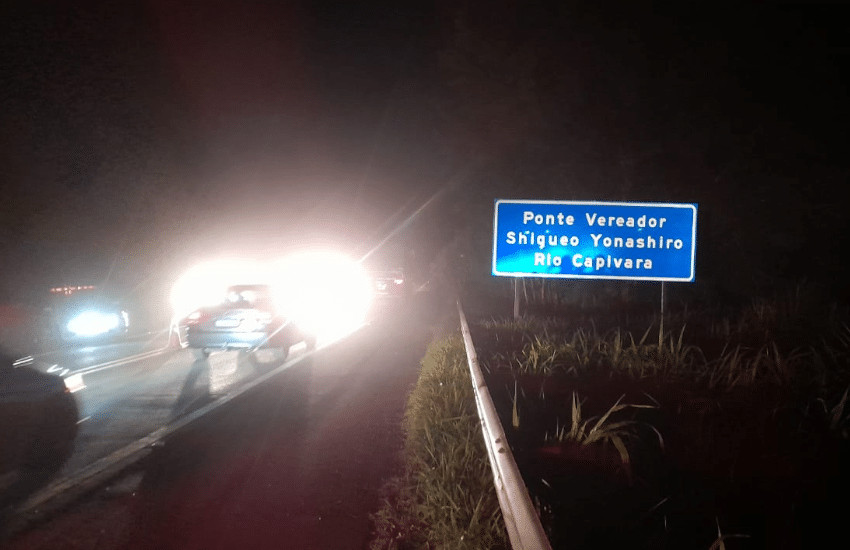 A colisão ocorreu na ponte do Rio Capivara (Foto: Leonardo Moreno)