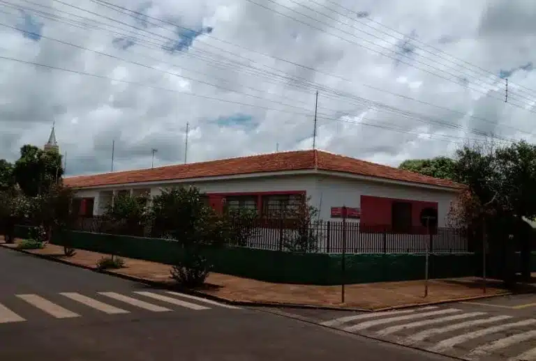 Polo da Univesp na escola municipal Elisabete Soares Garcia, no bairro Paraná (Foto: Reprodução/JC Palmital)