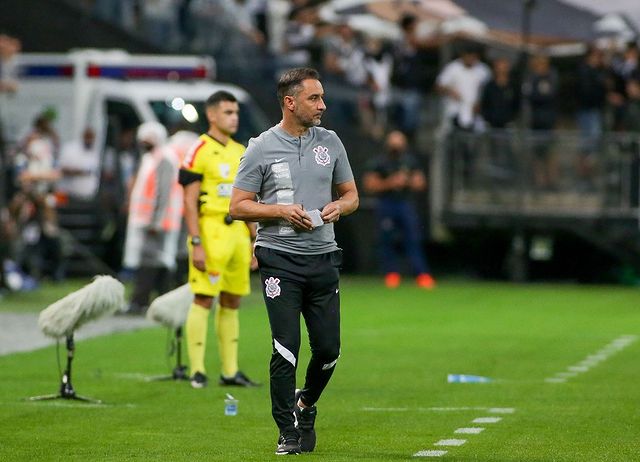 Técnico Vitor Pereira (Foto: Reprodução / Instagram / @vitorpereira.official)