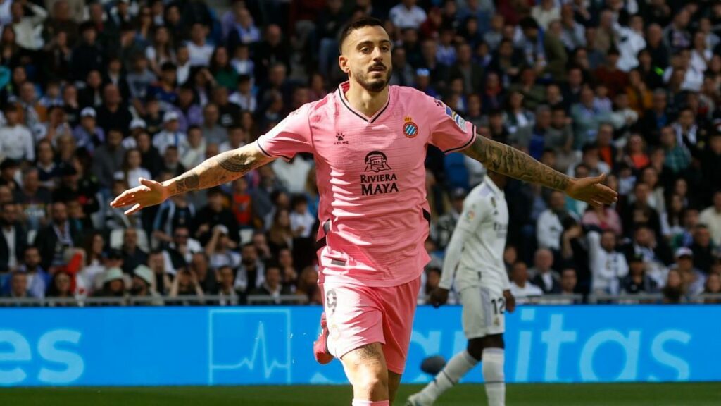 Joselu, David Garcia e Pedro Porro se juntarão à equipe principal da Espanha pela primeira vez