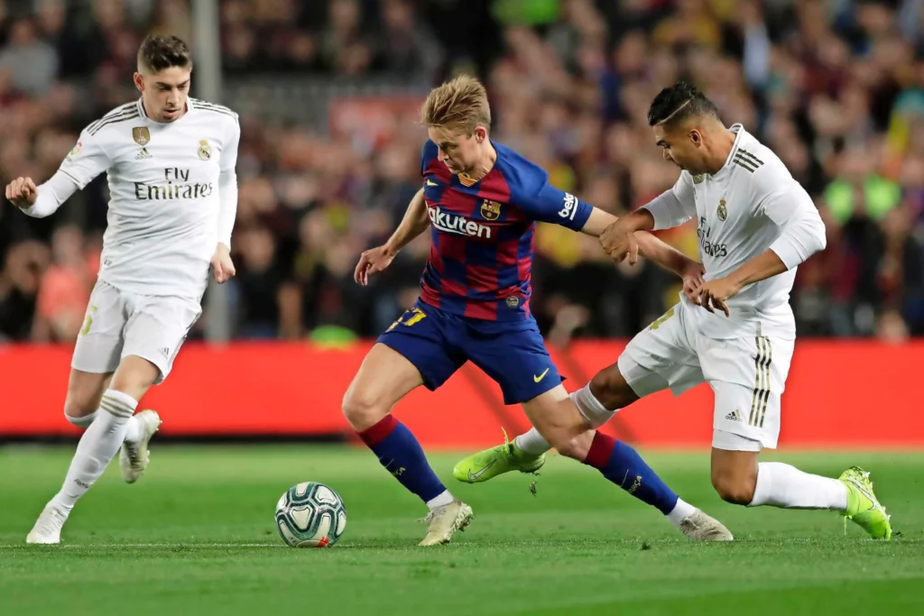 Frenkie De Jong terminou com desconforto após a 26ª rodada do Clásico em LaLiga Santander.