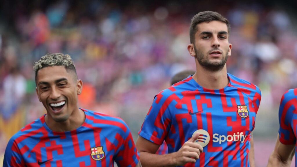 Ralpinha e Ferran Torres.